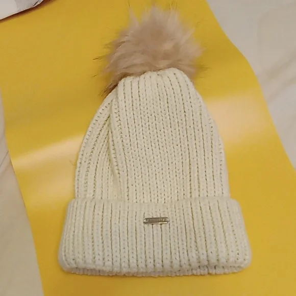 Steve Madden - Picture 1 of 4